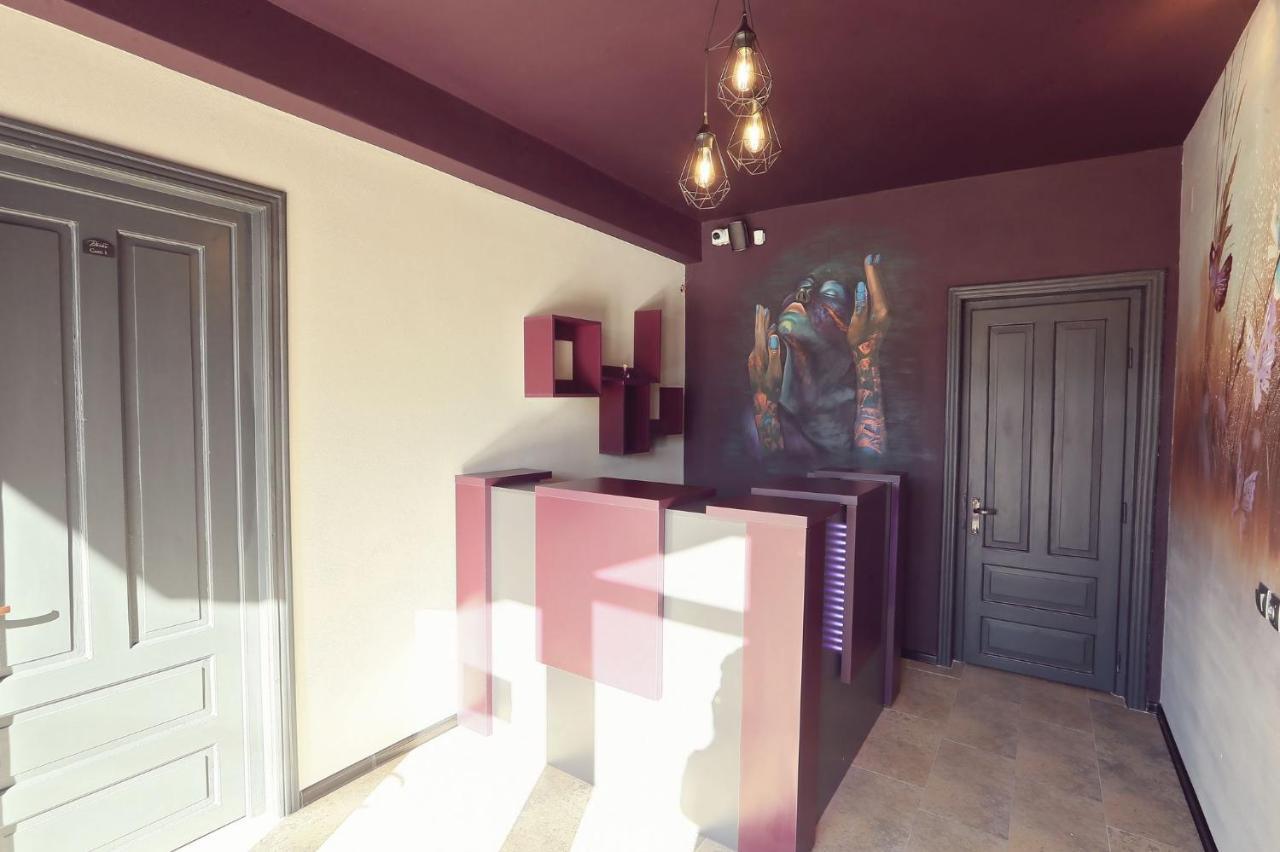 Dezire Guesthouse Baile 1 Mai Dış mekan fotoğraf