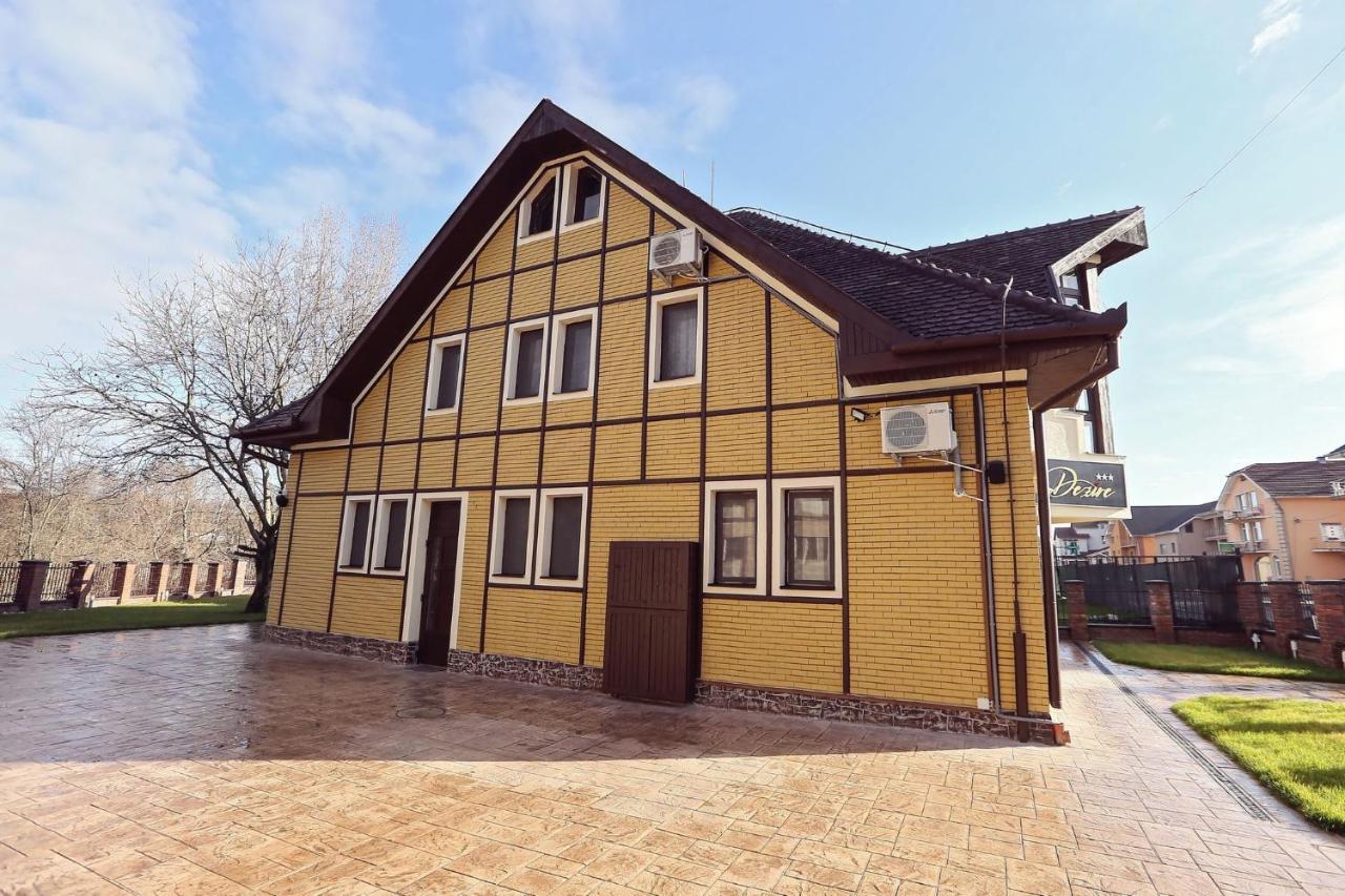 Dezire Guesthouse Baile 1 Mai Dış mekan fotoğraf