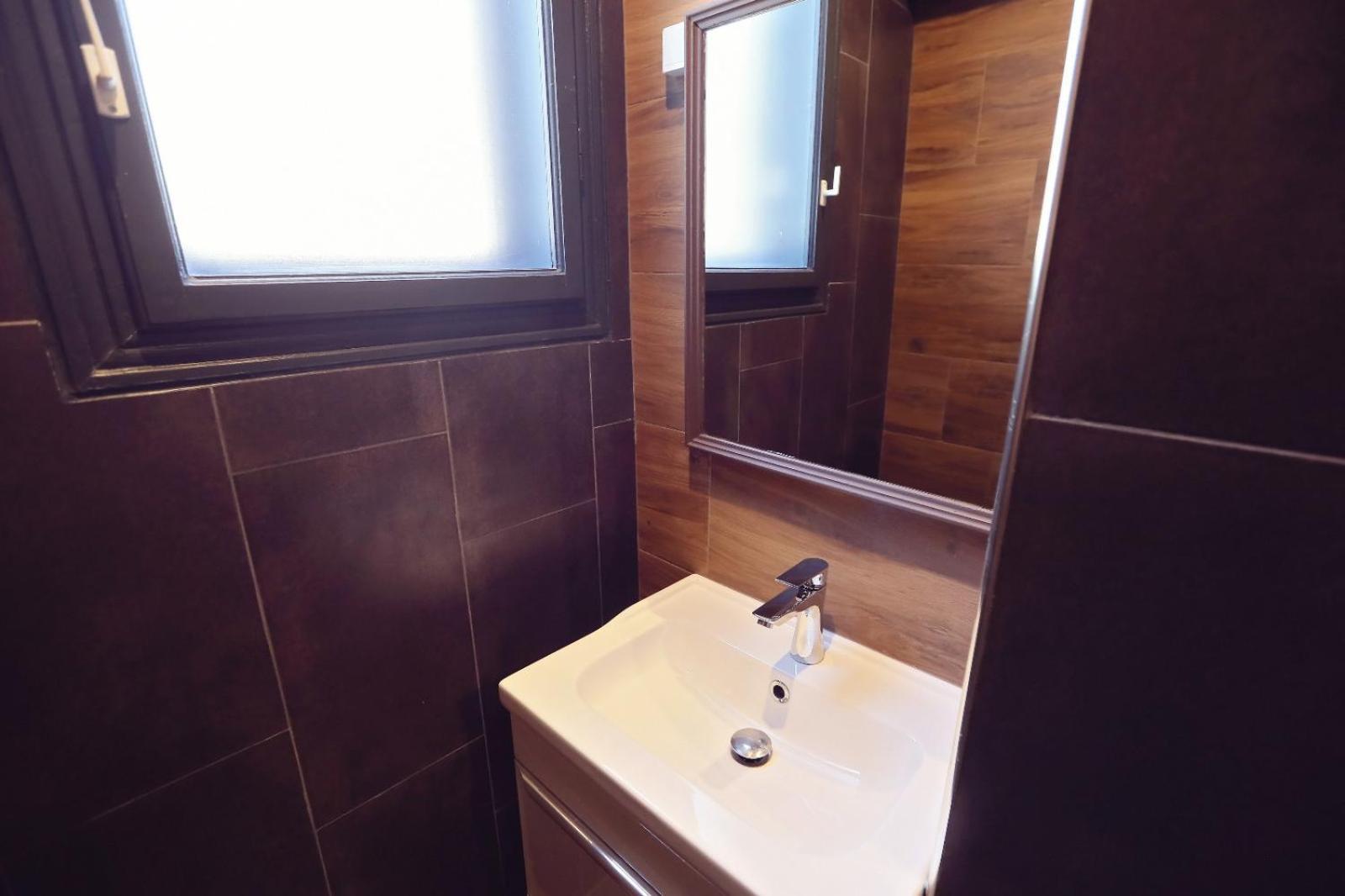 Dezire Guesthouse Baile 1 Mai Dış mekan fotoğraf