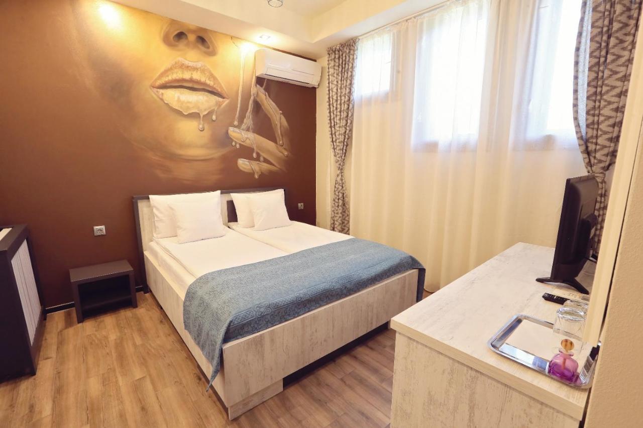 Dezire Guesthouse Baile 1 Mai Dış mekan fotoğraf