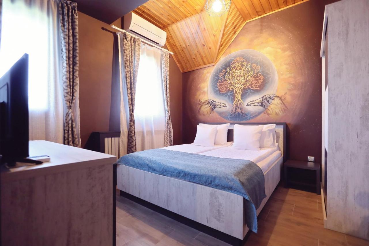 Dezire Guesthouse Baile 1 Mai Dış mekan fotoğraf
