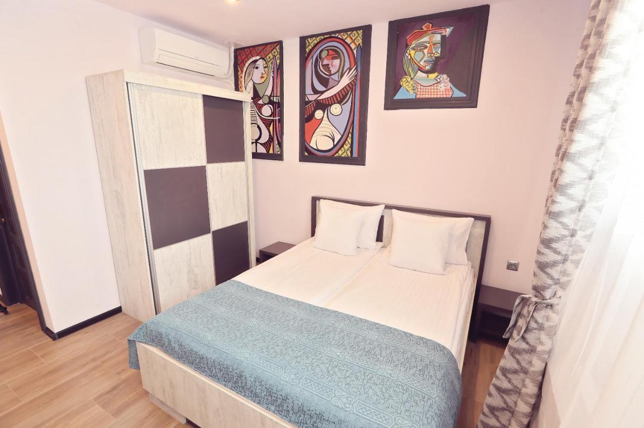 Dezire Guesthouse Baile 1 Mai Dış mekan fotoğraf