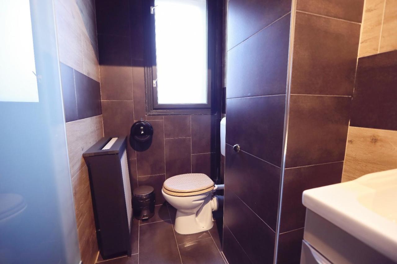 Dezire Guesthouse Baile 1 Mai Dış mekan fotoğraf