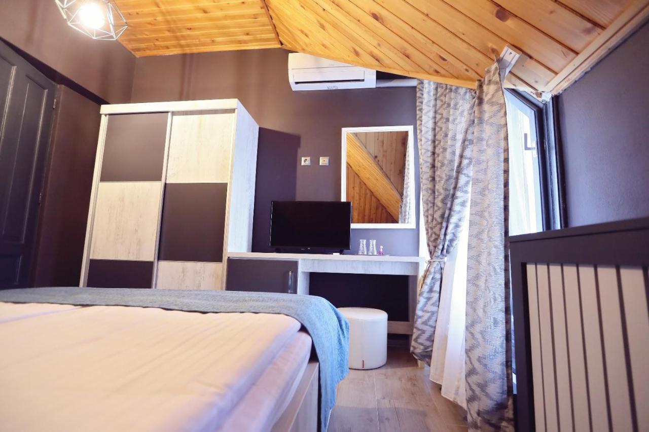 Dezire Guesthouse Baile 1 Mai Dış mekan fotoğraf